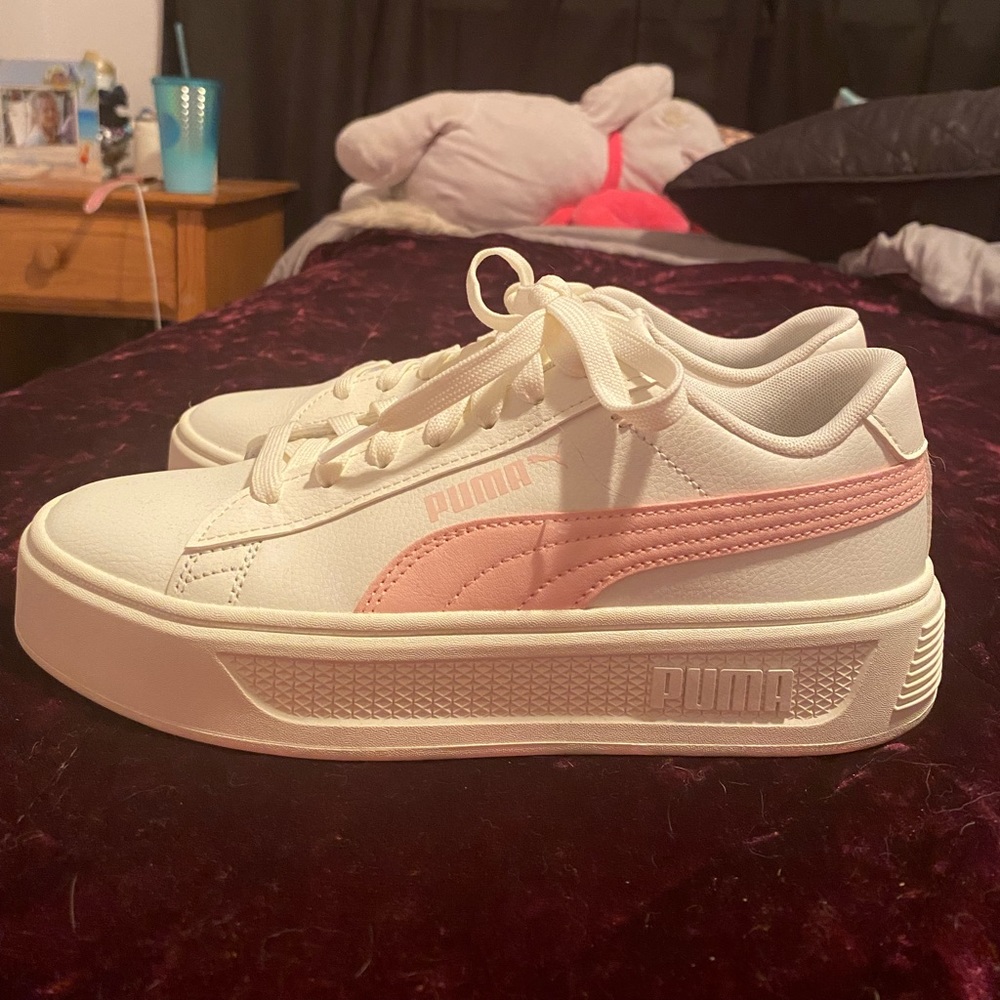 Woman’s shoes